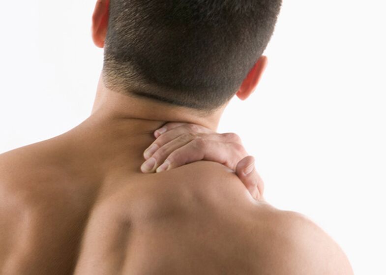 mit kell tenni a nyaki osteochondrosissal fájdalom a jobb oldalon a lapocka alatt hátulról